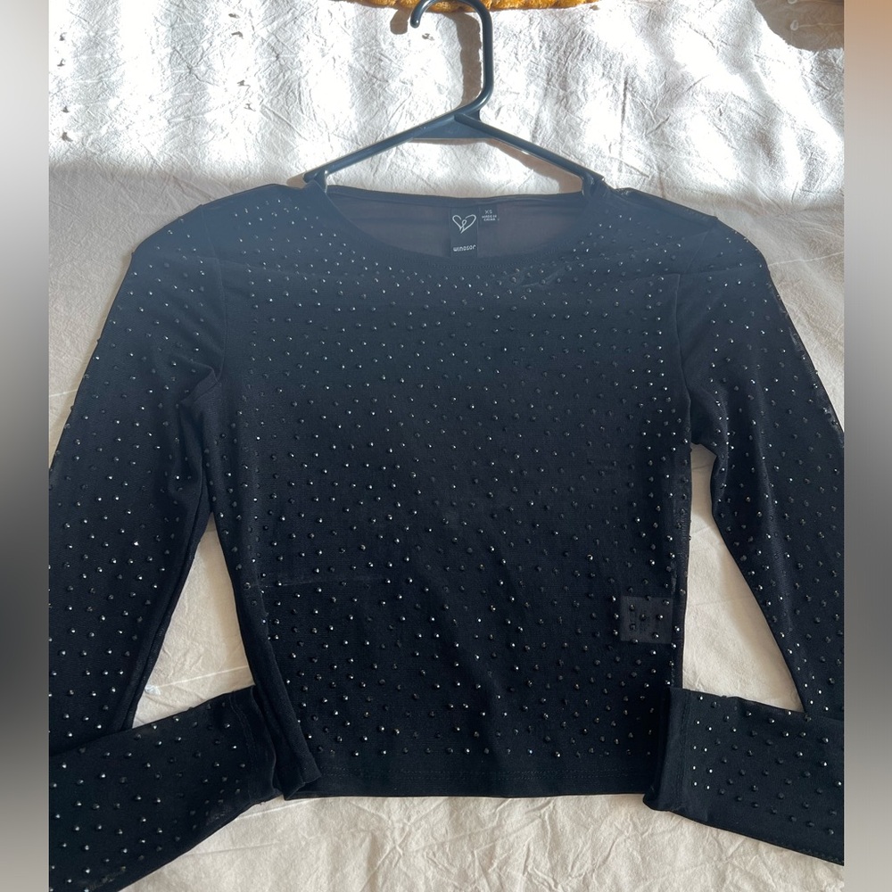 Windsor Mesh Gem Long Sleeve cropped